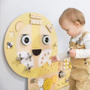 Tablero Sensorial Lion Busy Board Beeloom